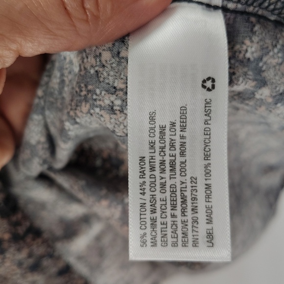 Universal Thread Peasant Blouse XXL Partial Button Down Long Sleeve Gray Peach - Picture 6 of 9